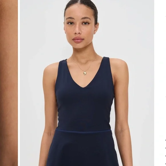 REFORMATION ECOMOVE BELLA ACTIVE BLACK TENNIS-CORE DRESS/SKORT‎ V-NECK EUC